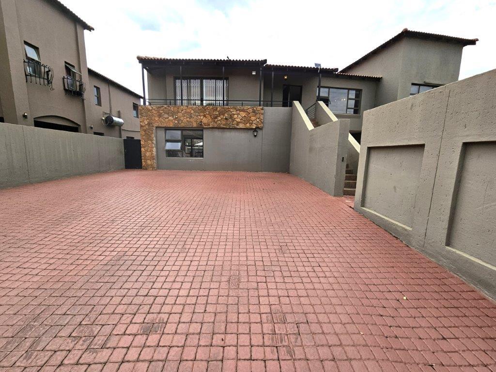 4 Bedroom Property for Sale in Melodie North West